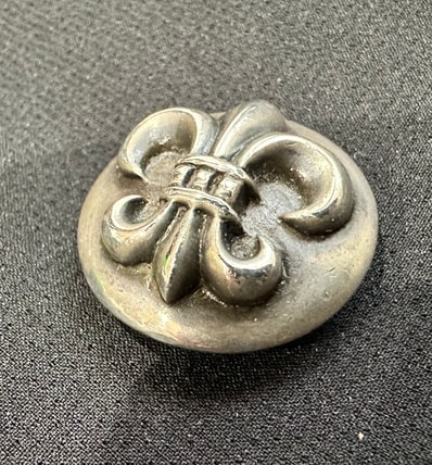 【CHROME HEARTS】クロムハーツ フレアドリス ボタン シルバー925