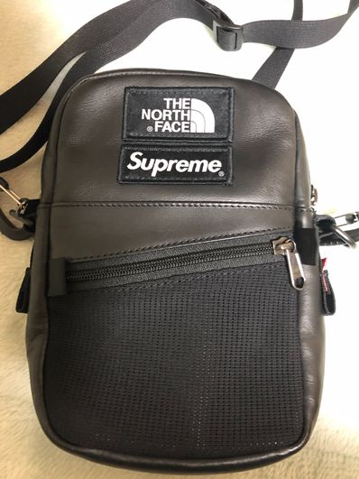 Supreme x The North Face Leather Shoulder Bag "Black"