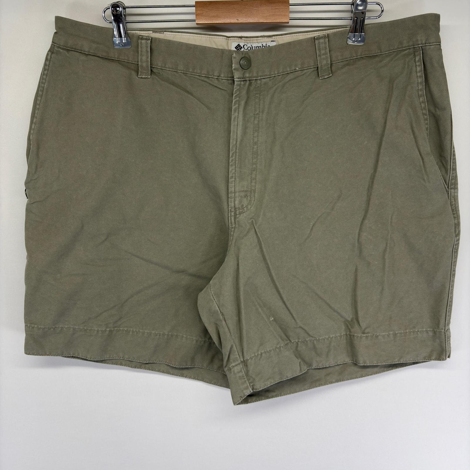 古着 コロンビア Columbia ダック パンツ ハーフパンツ ワンポイントロゴ ショート ジッパーフライ w40  カーキ系 メンズ