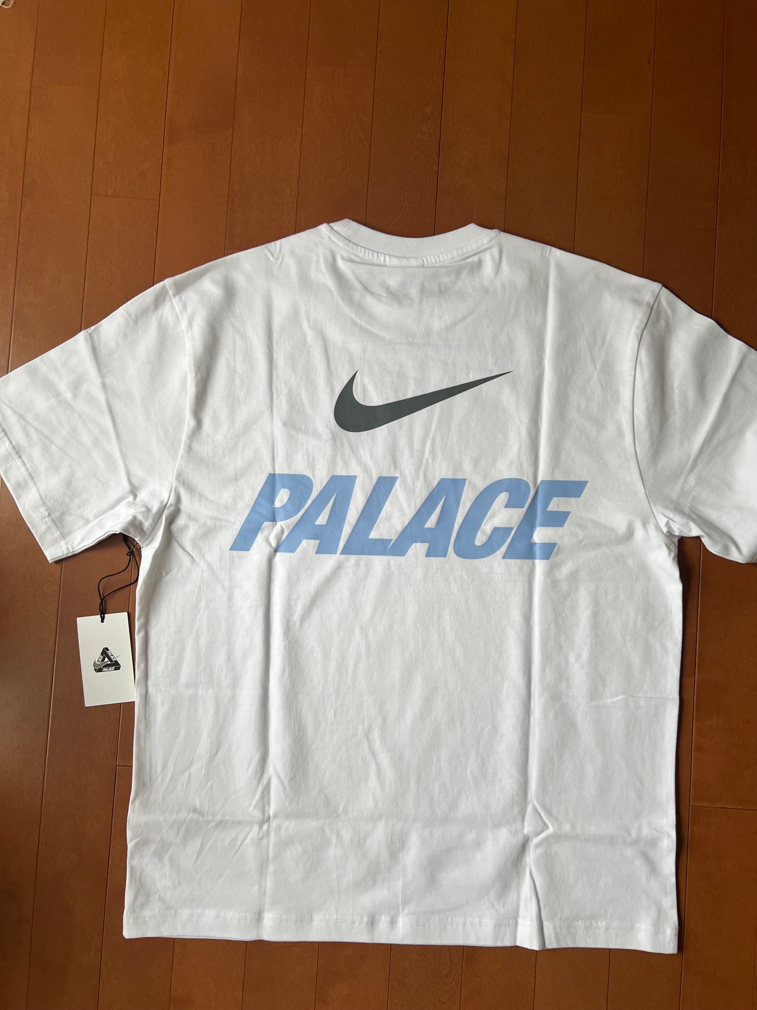 PALACE x Nike Font Swoosh T Shirt "White"