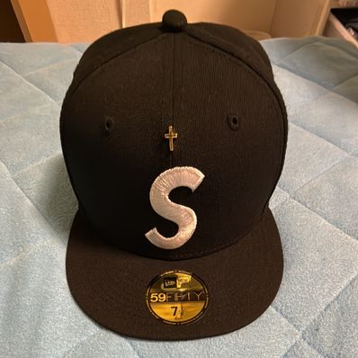 Supreme Gold Cross S Logo New Era "Black"