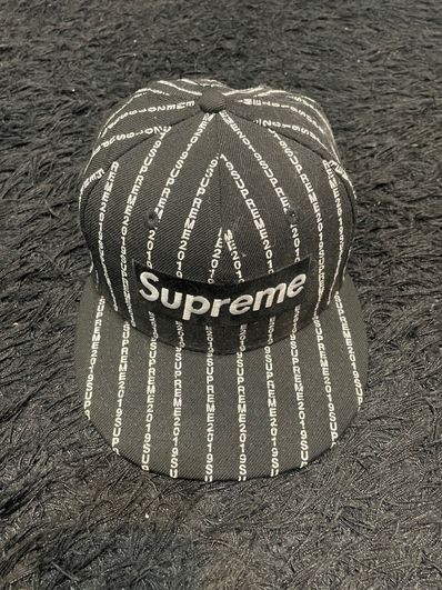 Supreme Text Stripe New Era® "Black"