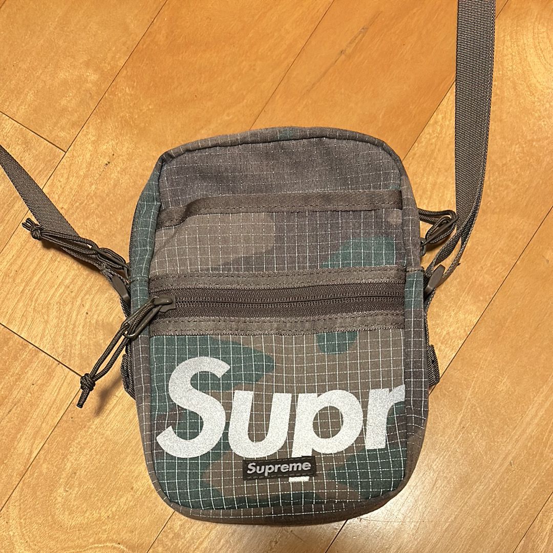 Supreme Shoulder Bag 