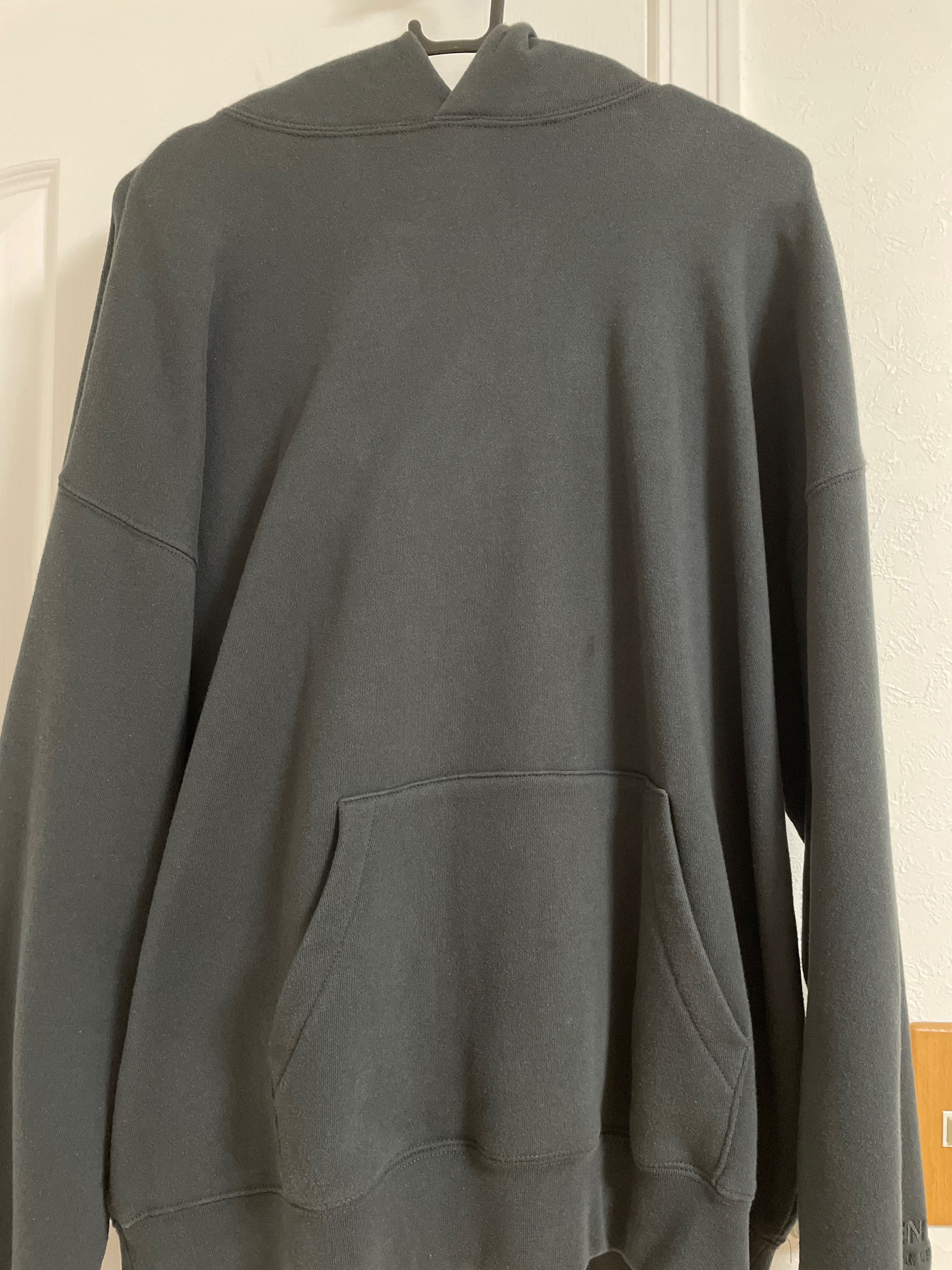 FEAR OF GOD ESSENTIALS 3M Logo Pullover Hoodie "Black"