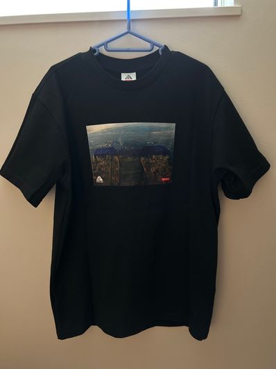 Supreme Nike ACG Grid Tee "Black"