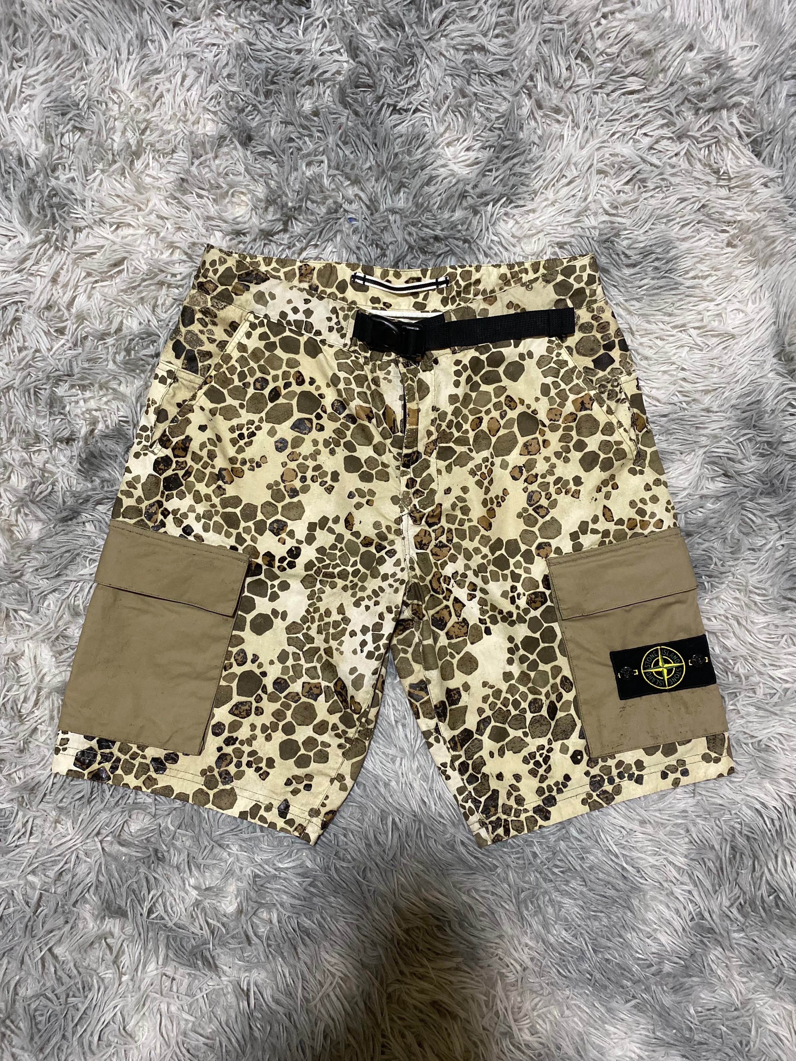 Stone Island Alligator Camo Cotton - Nylon Shorts "Beige"