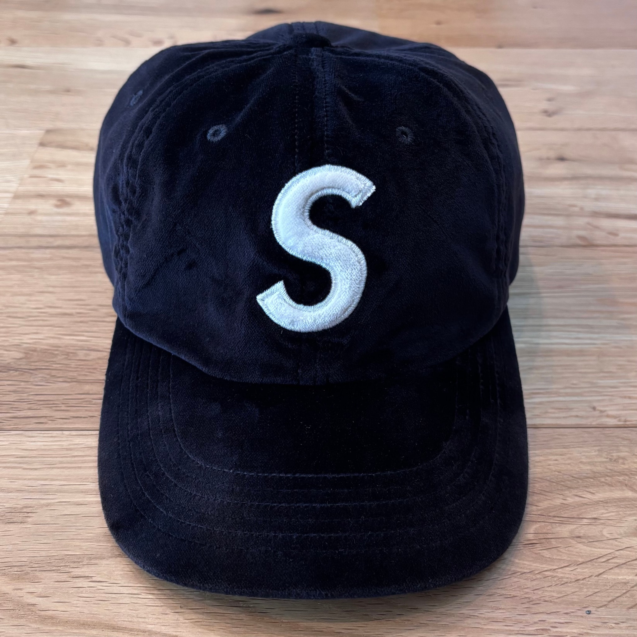 Supreme Velvet S Logo 6-Panel "Black"