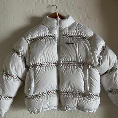 Supreme / B.B. Simon Studded Puffer Jacket "White"