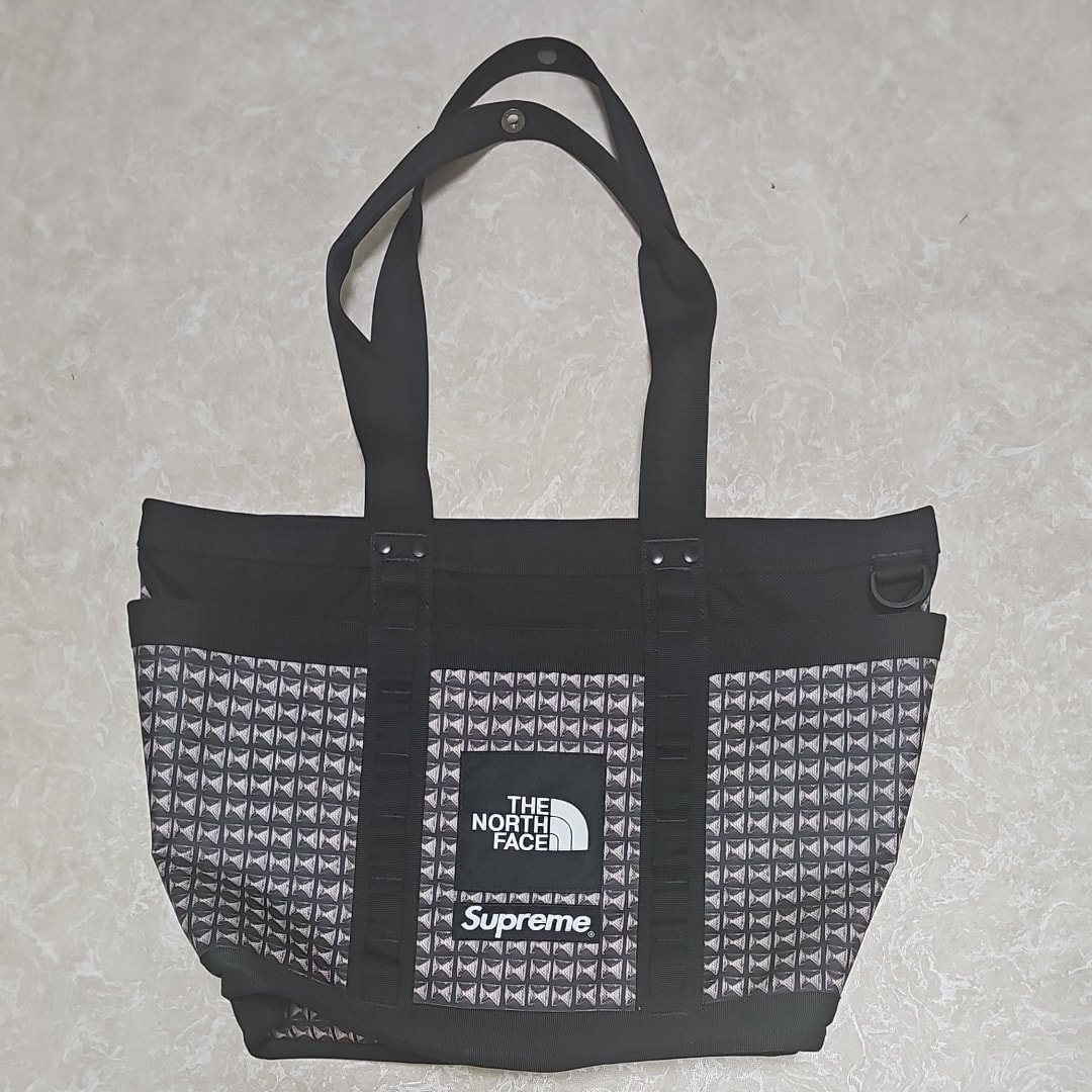 Supreme x The North Face Studded Explore Utility Tote. 17L. 