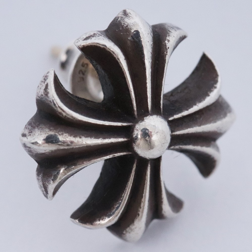 クロムハーツ ラージ CHプラス スタッド "シルバー"