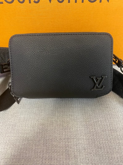 Louis Vuitton Alpha Wearable Wallet Calf Leather "Noir"