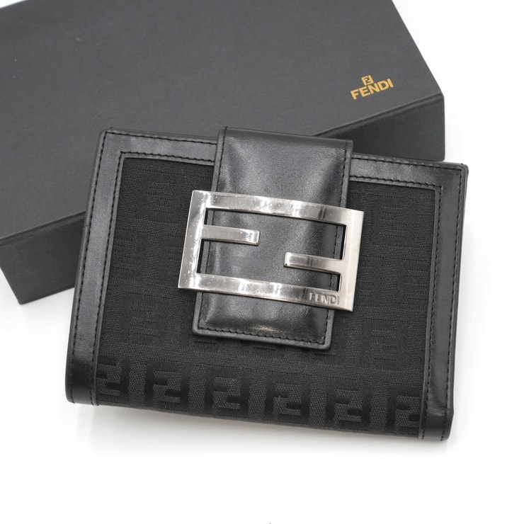 FENDI(フェンディ)バゲット ズッカ柄 ヴィンテージ Wホック 二つ折り財布 ブラック キャンバス レザー シルバー金具 8M0035【中古】