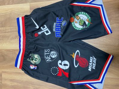 Supreme / Nike®/NBA Teams Authentic Short "Black"