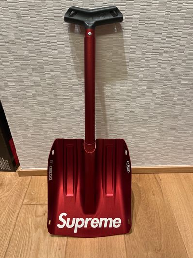 Supreme x Backcountry Access Snow Shovel "Red"