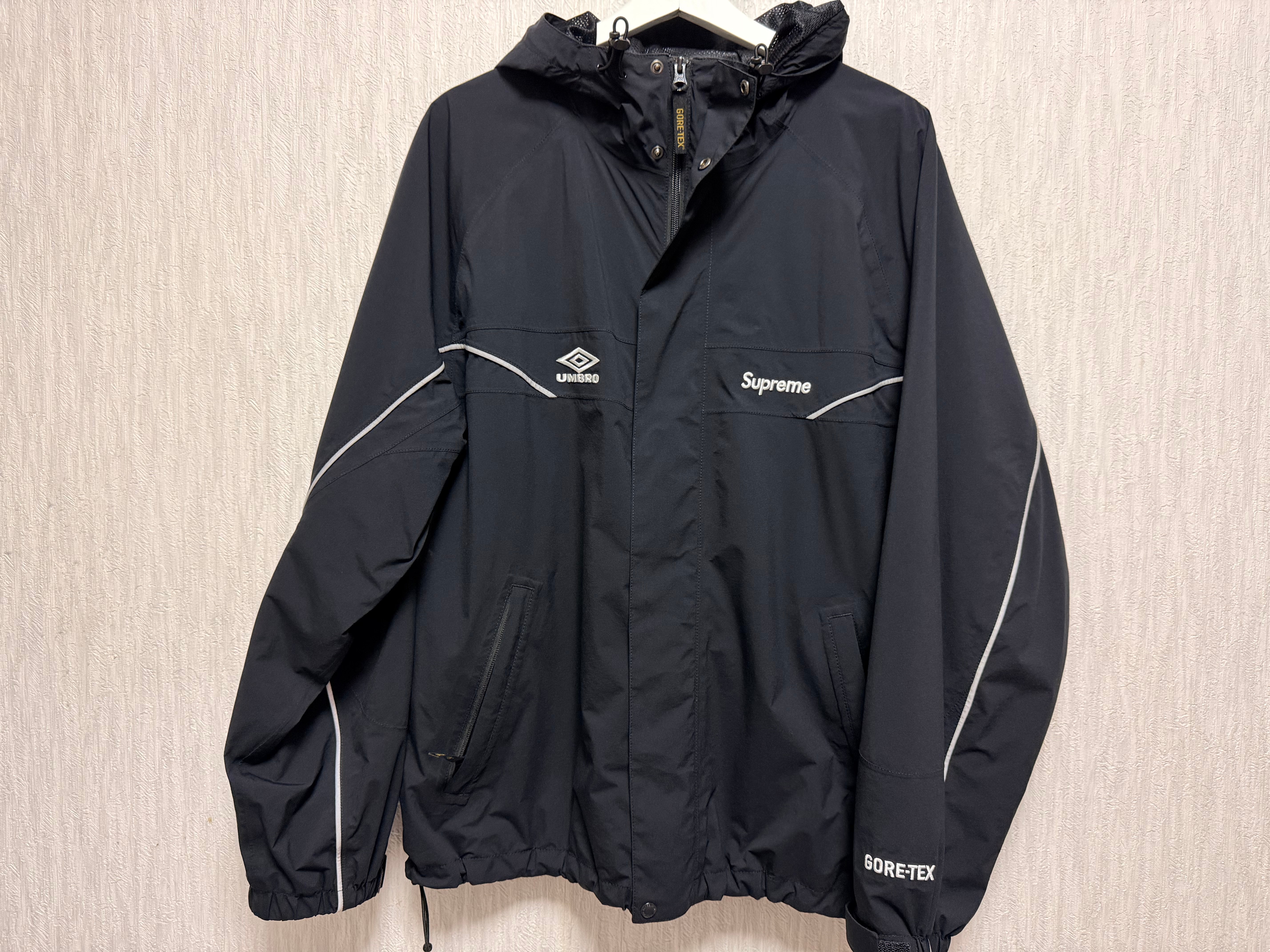 Supreme x Umbro GORE-TEX Hooded Jacket "Black"