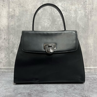 ジバンシィ ハンドバッグ レディース