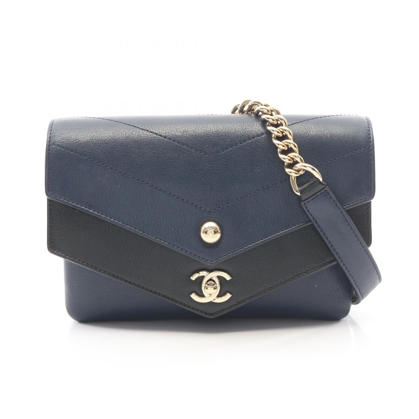 シャネル CHANEL シェブロン Vステッチ ショルダーバッグ バッグ レザー レディース ネイビー系 / ブラック系 【中古】