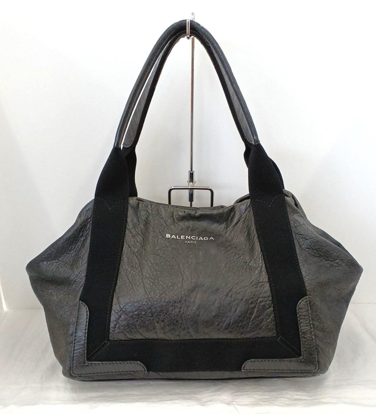 BALENCIAGA
