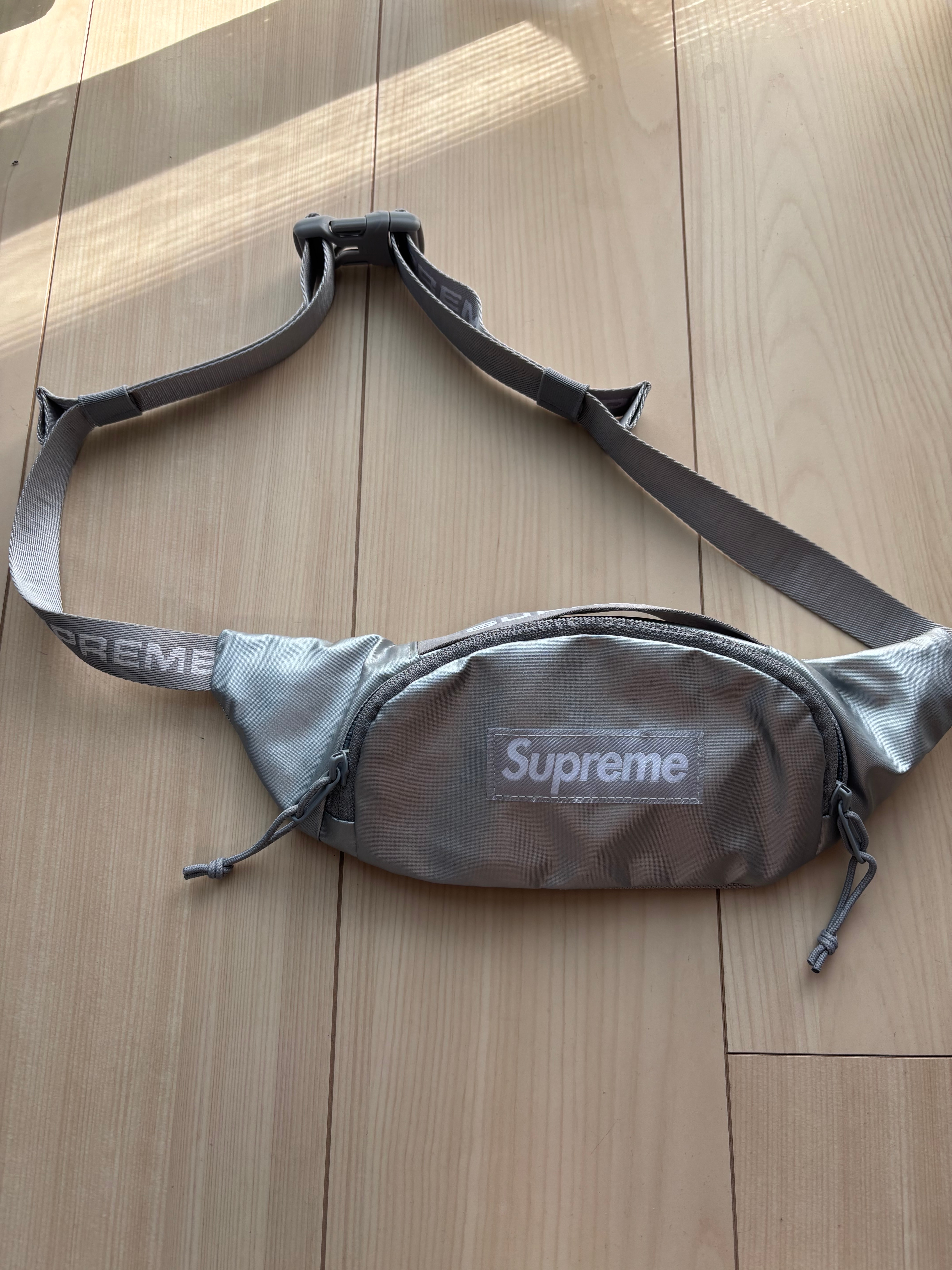 Supreme FW22 Small Waist Bag 