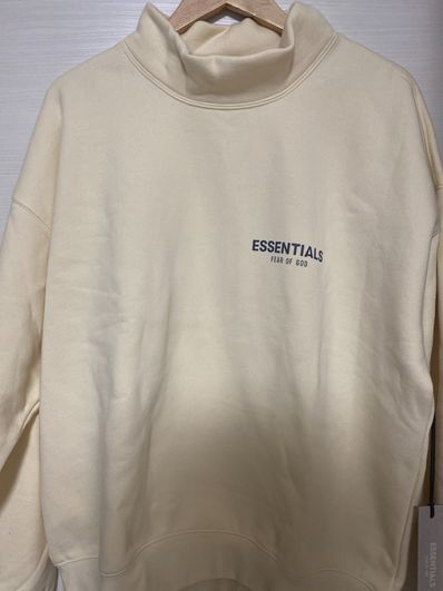 FEAR OF GOD ESSENTIALS Pull-over Mockneck Sweatshirt "Buttercream"