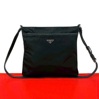 PRADA プラダ 三角ロゴ 金具 ナイロン レザー ショルダーバッグ ブラック
83509
