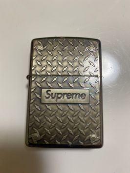 Supreme Diamond Plate Zippo®