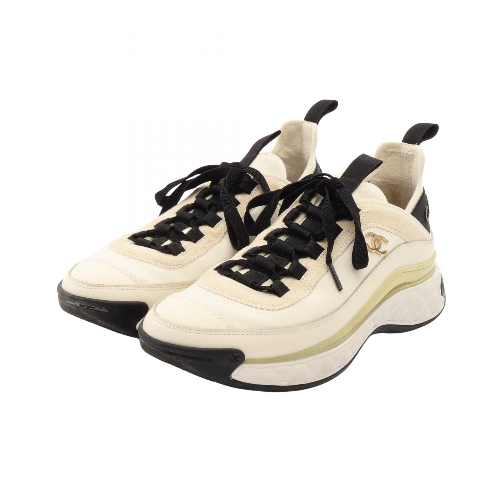 シャネル CHANEL ココマーク スニーカー 靴 スウェード ファブリック レディース アイボリー系 / ブラック系 【中古】