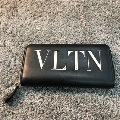 Valentino Garavani VLTN Wallet "Black"