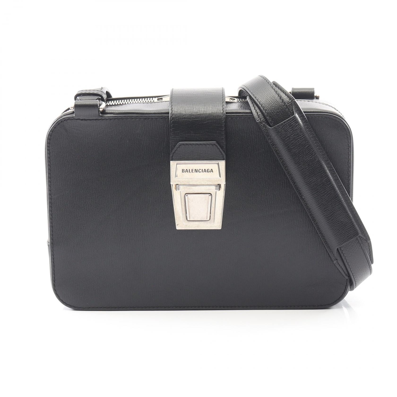 バレンシアガ BALENCIAGA タック ショルダーバッグ バッグ レザー レディース ブラック系 637881 【中古】