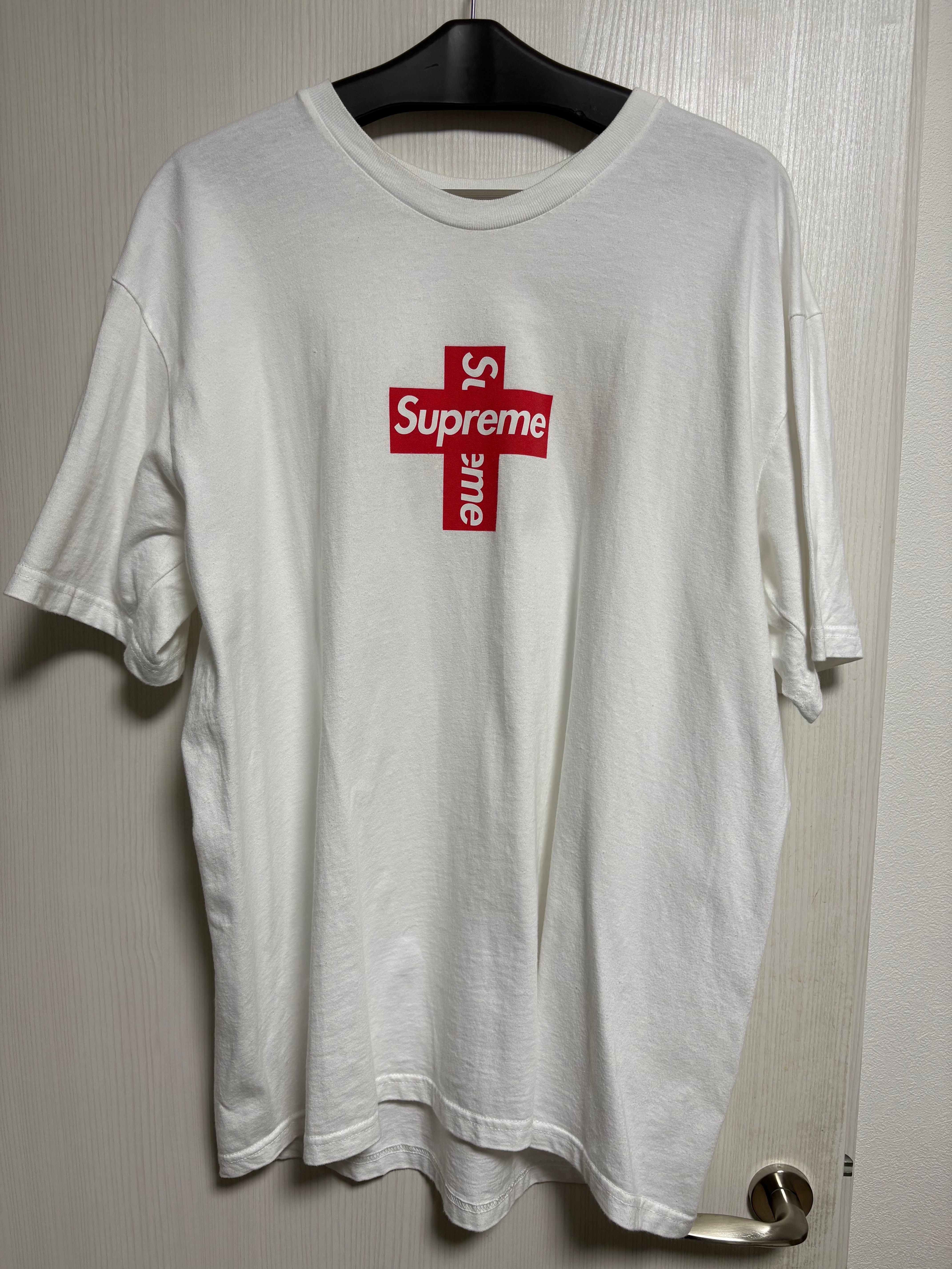 シュプリーム クロス ボックス ロゴ Tシャツ "ホワイト"