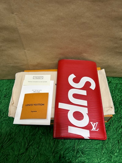 Louis Vuitton x Supreme Portefeuille Brazza "Red"