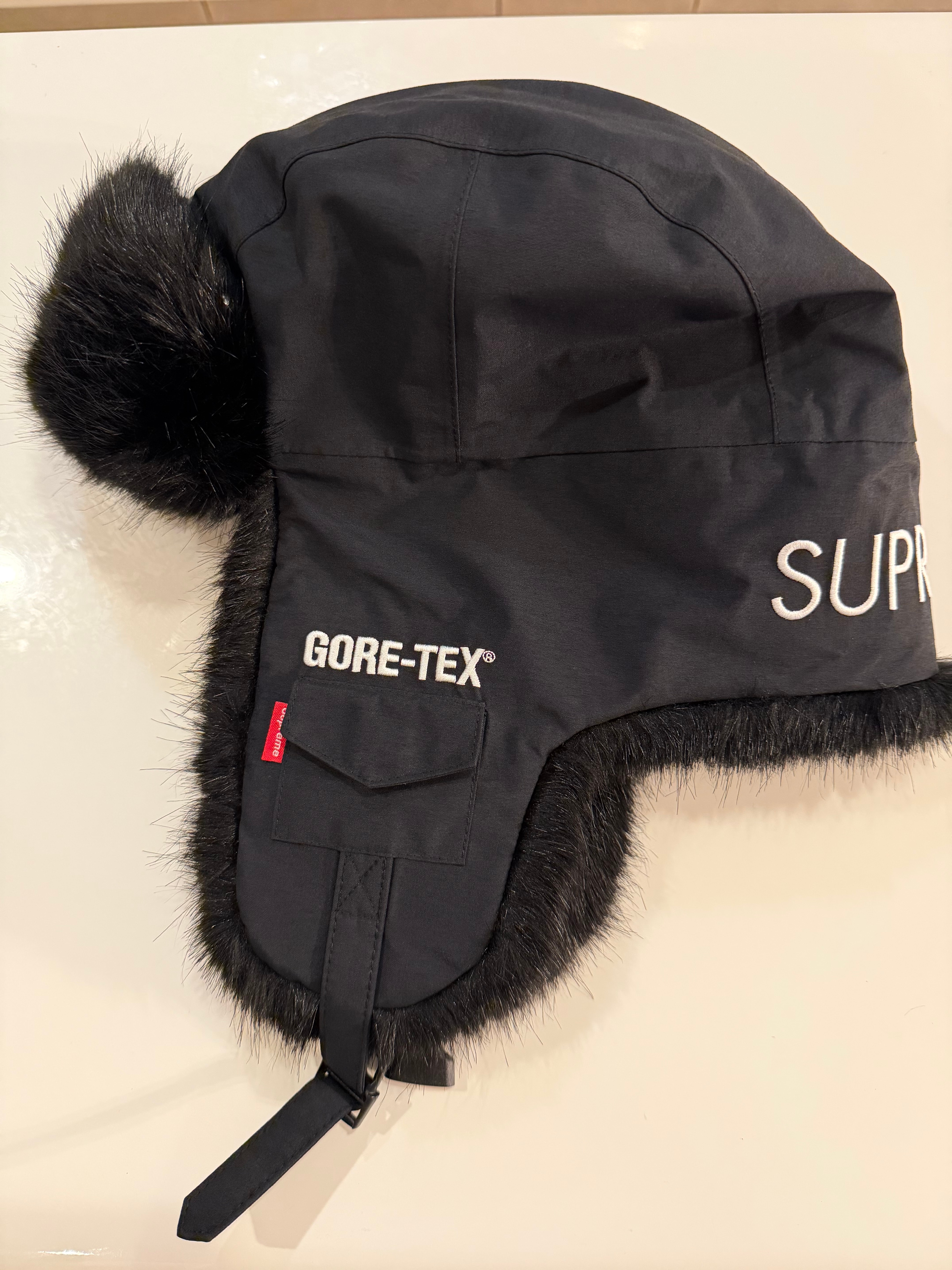 Supreme GORE-TEX Taped Seam Trooper "Black"