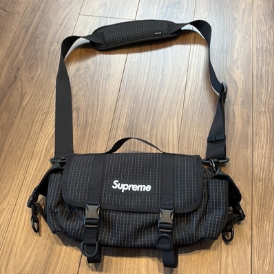 Supreme Mini Duffle Bag "Black" (24SS)