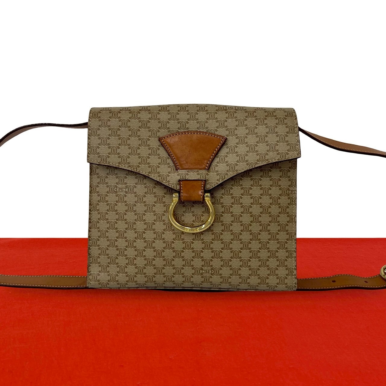 CELINE セリーヌ マカダム ブラゾン トリオンフ 柄 レザー PVC ショルダーバッグ ブラウン
 62487