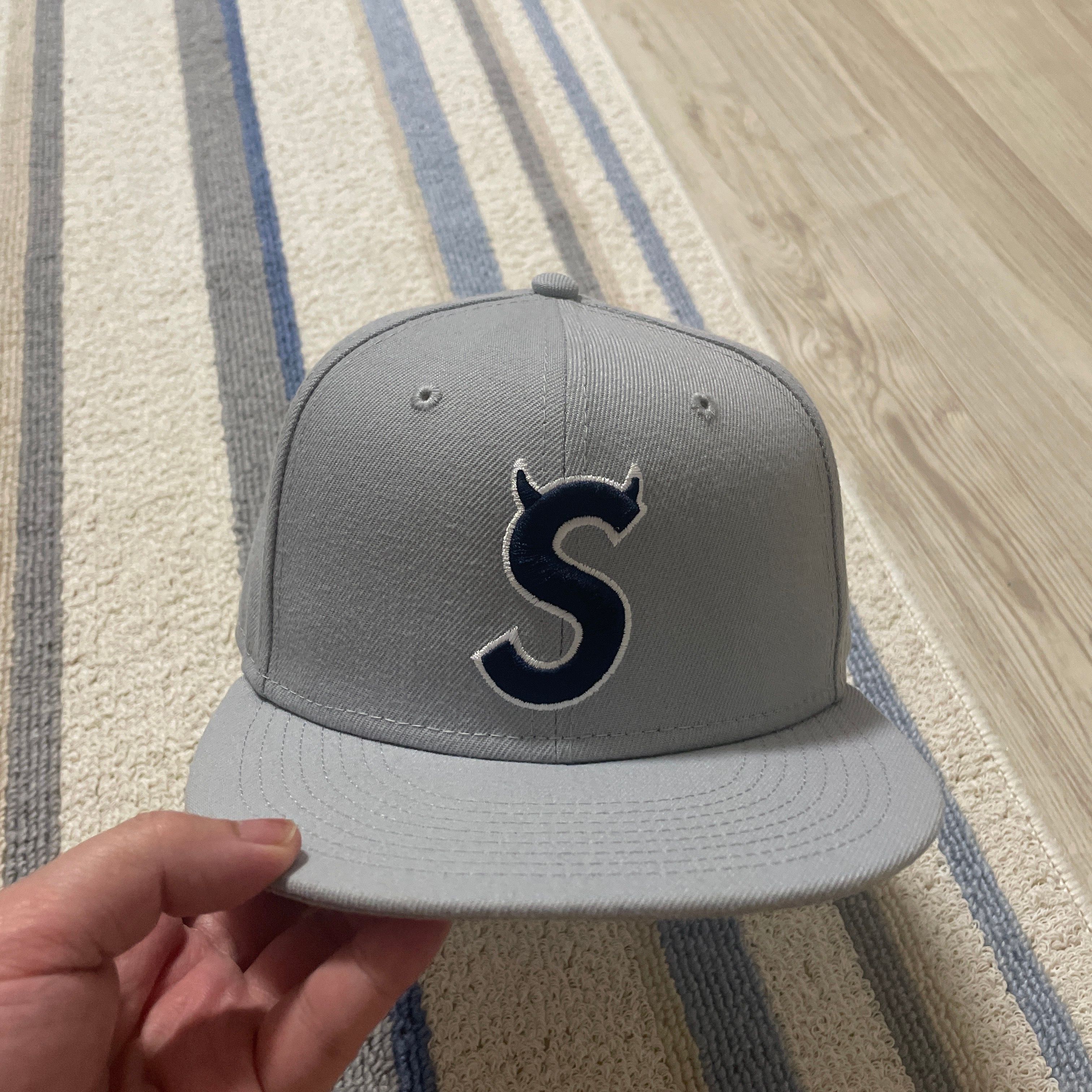 Supreme S Logo New Era "Grey" (22FW)