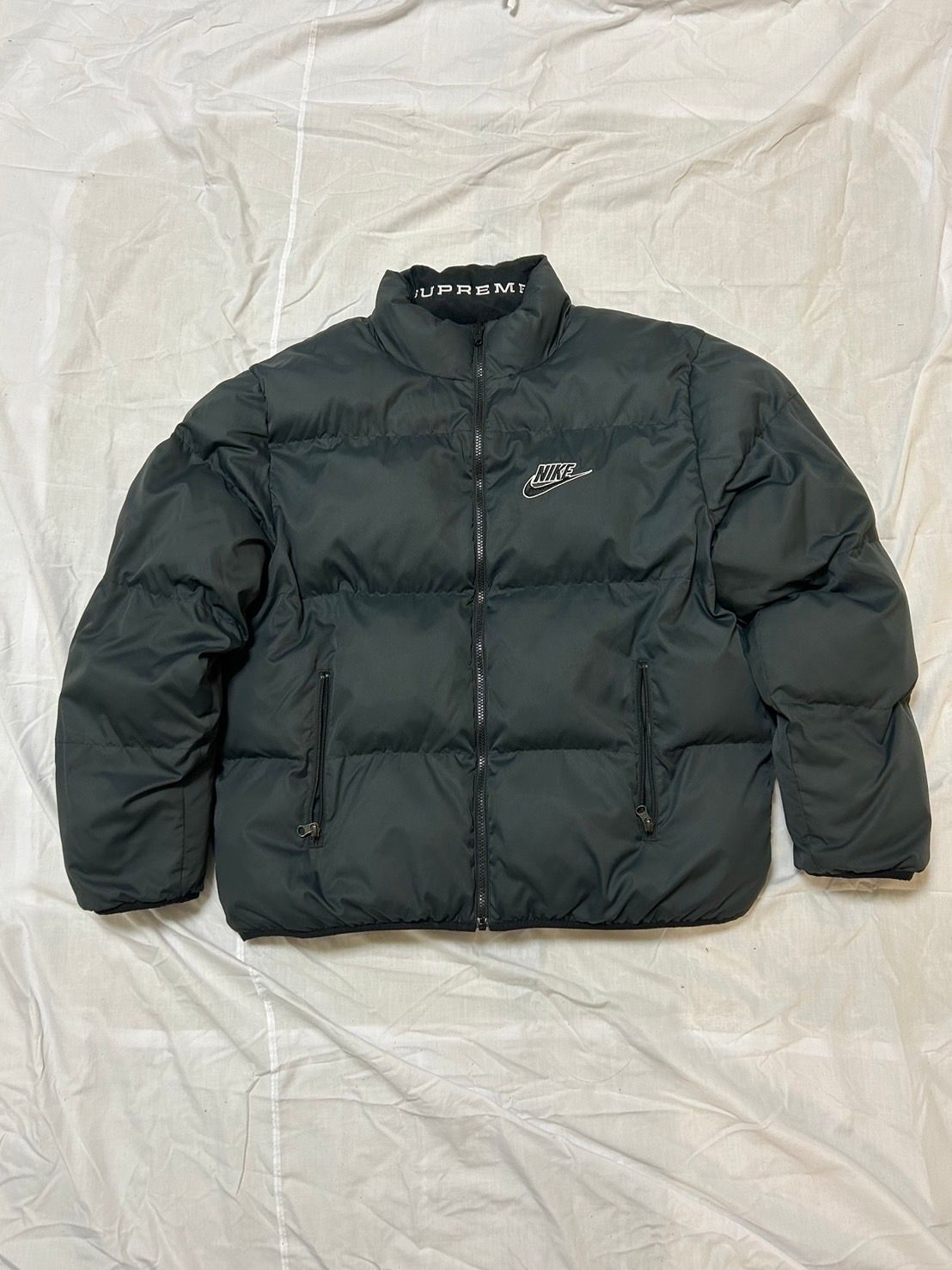 Supreme / Nike® Reversible Puffy Jacket "Black"