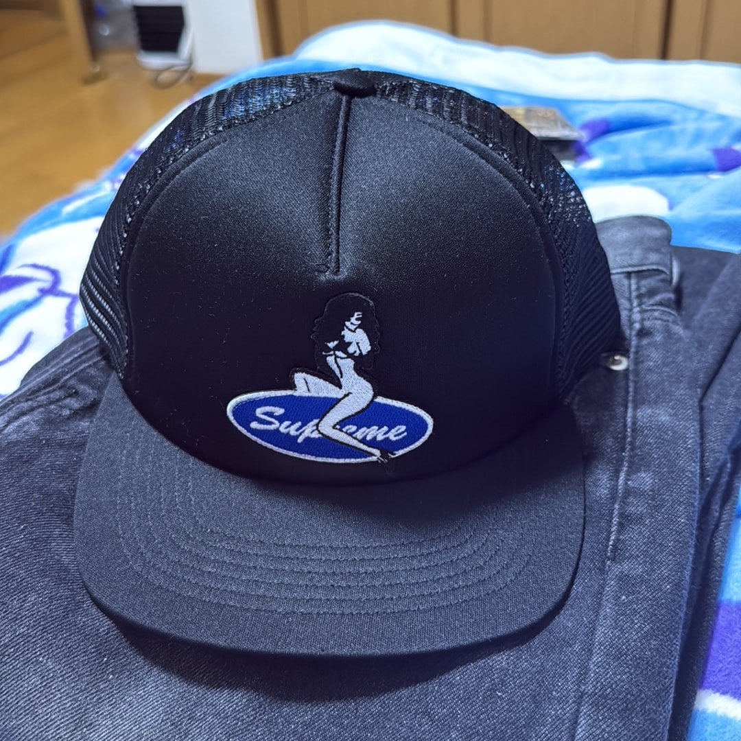 Supreme Pin Up Mesh Back 5-Panel "Black"
