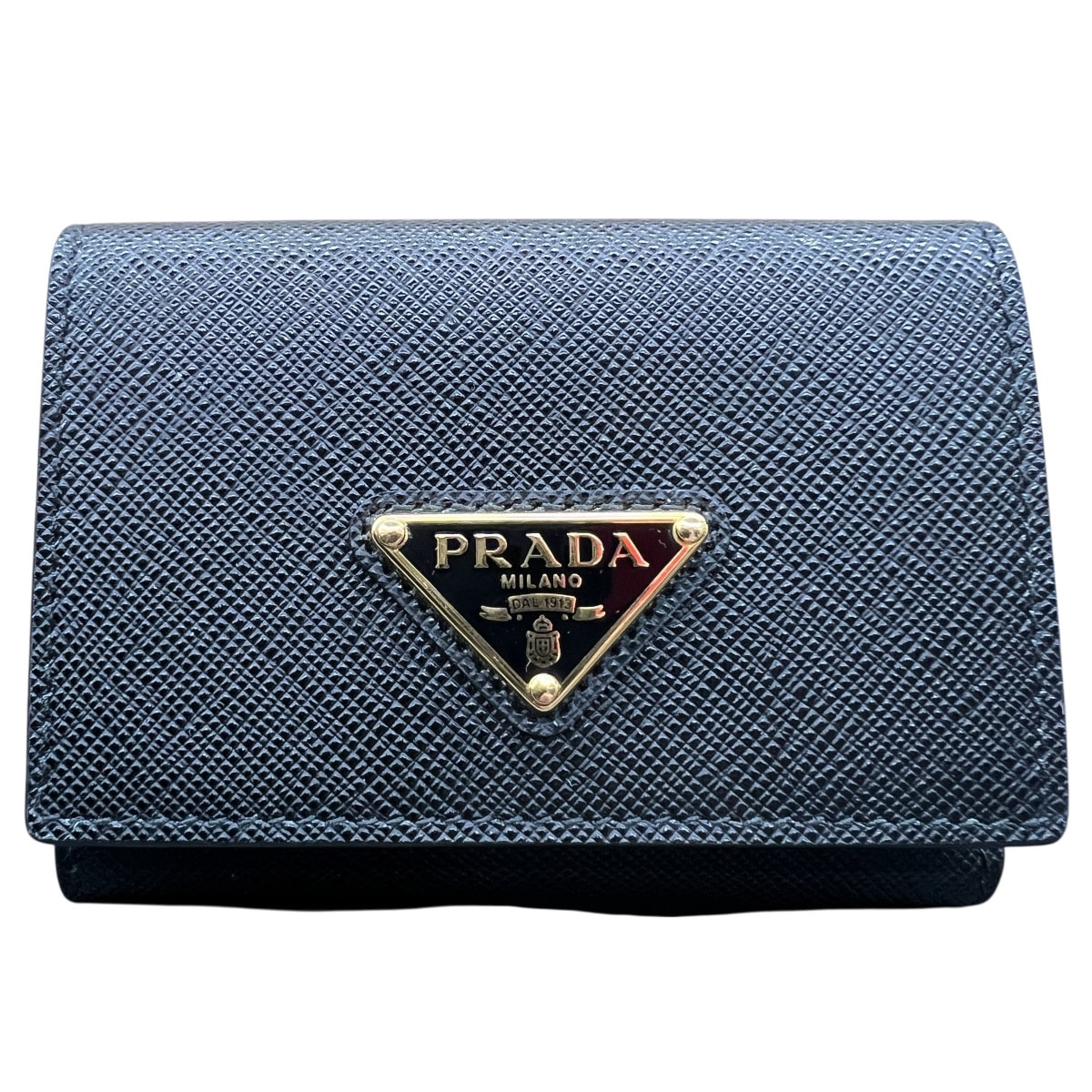 PRADA 展示品級 プラダ トライアングルロゴ 三つ折り財布 1MH042 サフィアーノ レザー ブラック 三角プレート ロゴプレート コンパクトウォレット ミニ 美品 SAランク 鑑定済 中古 プラダ財布
