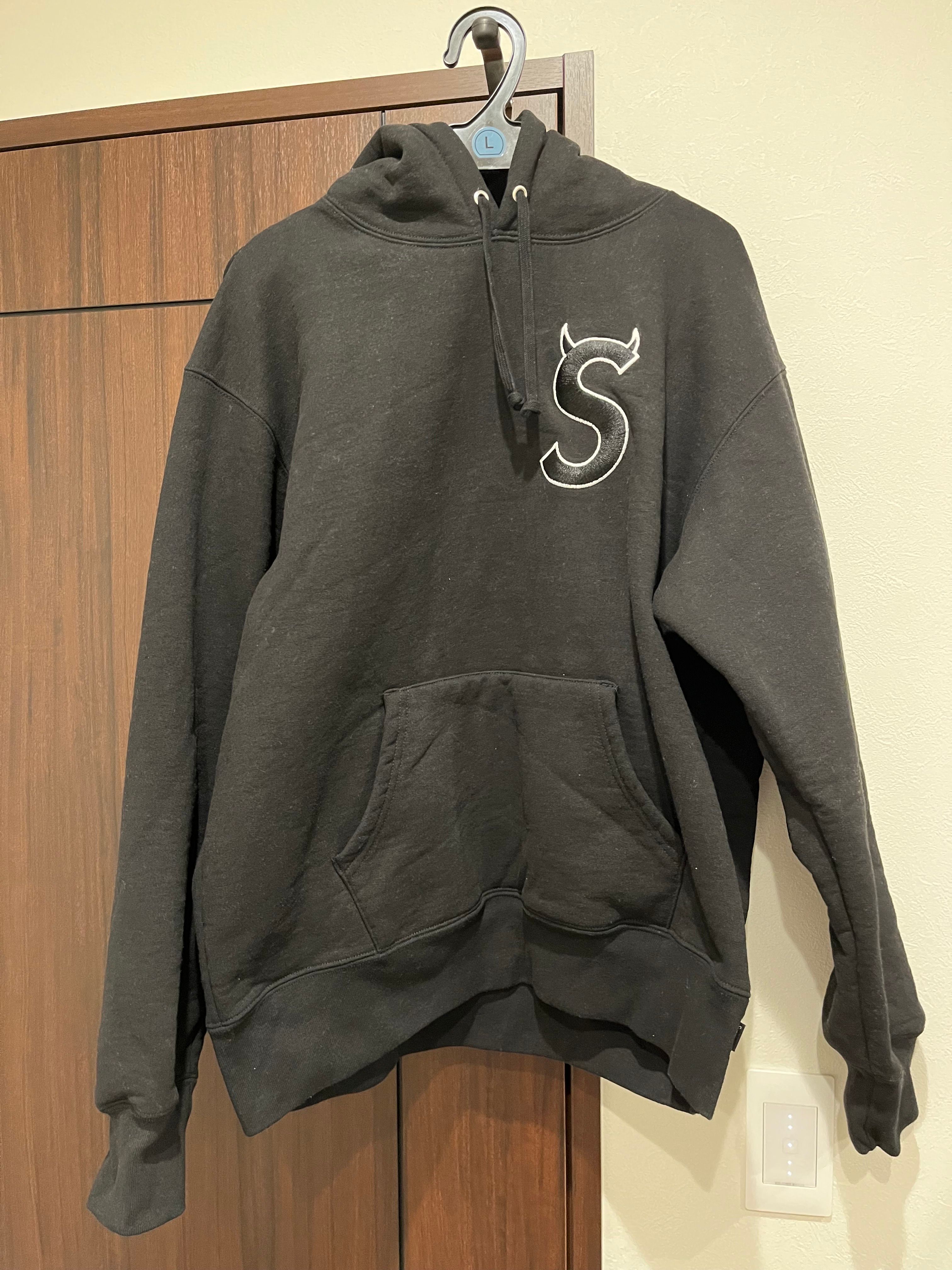 Supreme S Logo Hooded Sweatshirt "Black" (22FW)