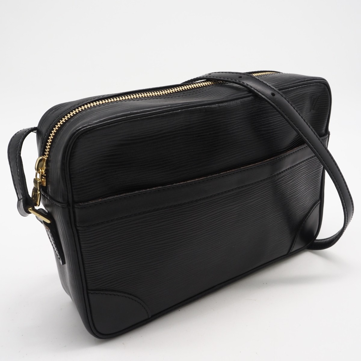 LOUIS VUITTON ルイ・ヴィトン エピ トロカデロ27 ノワール M52302 ショルダーバッグ ブラック グレインレザー メンズ