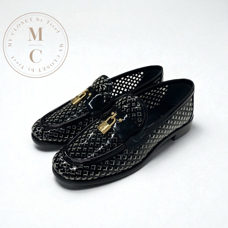 ルイヴィトン LOUIS VUITTON チェスライン モノグラム ローファー 革靴 靴 シューズ パテント ブラック 黒 ゴールド ロゴ パドロック フラットシューズ