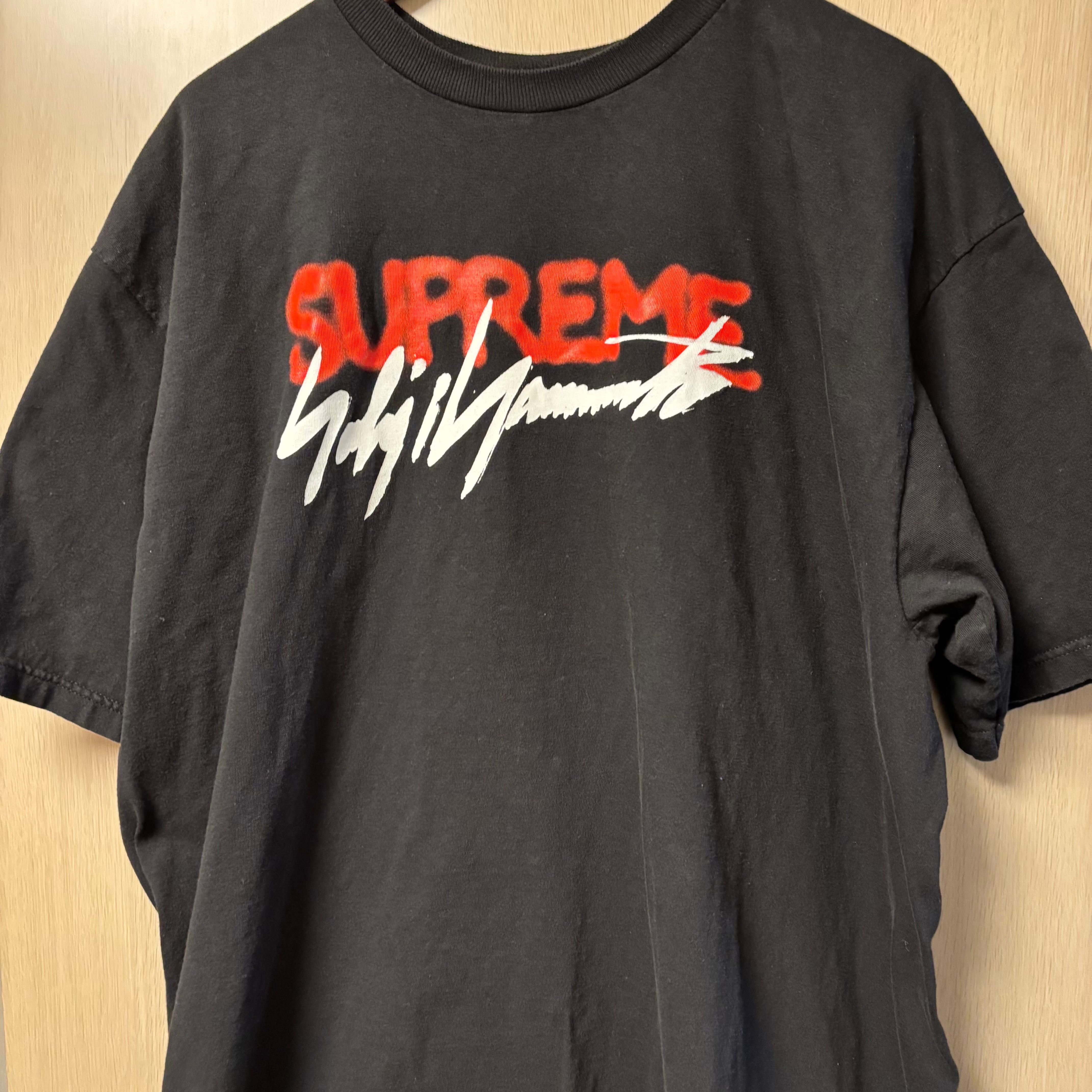 シュプリーム ヨウジヤマモト ロゴ Tシャツ "ブラック"