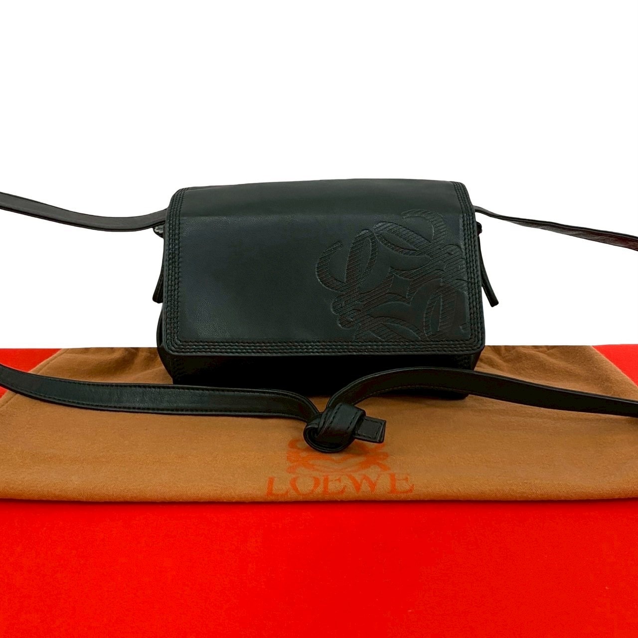 LOEWE ロエベ アナグラム ロゴ レザー ショルダーバッグ ブラック
97777