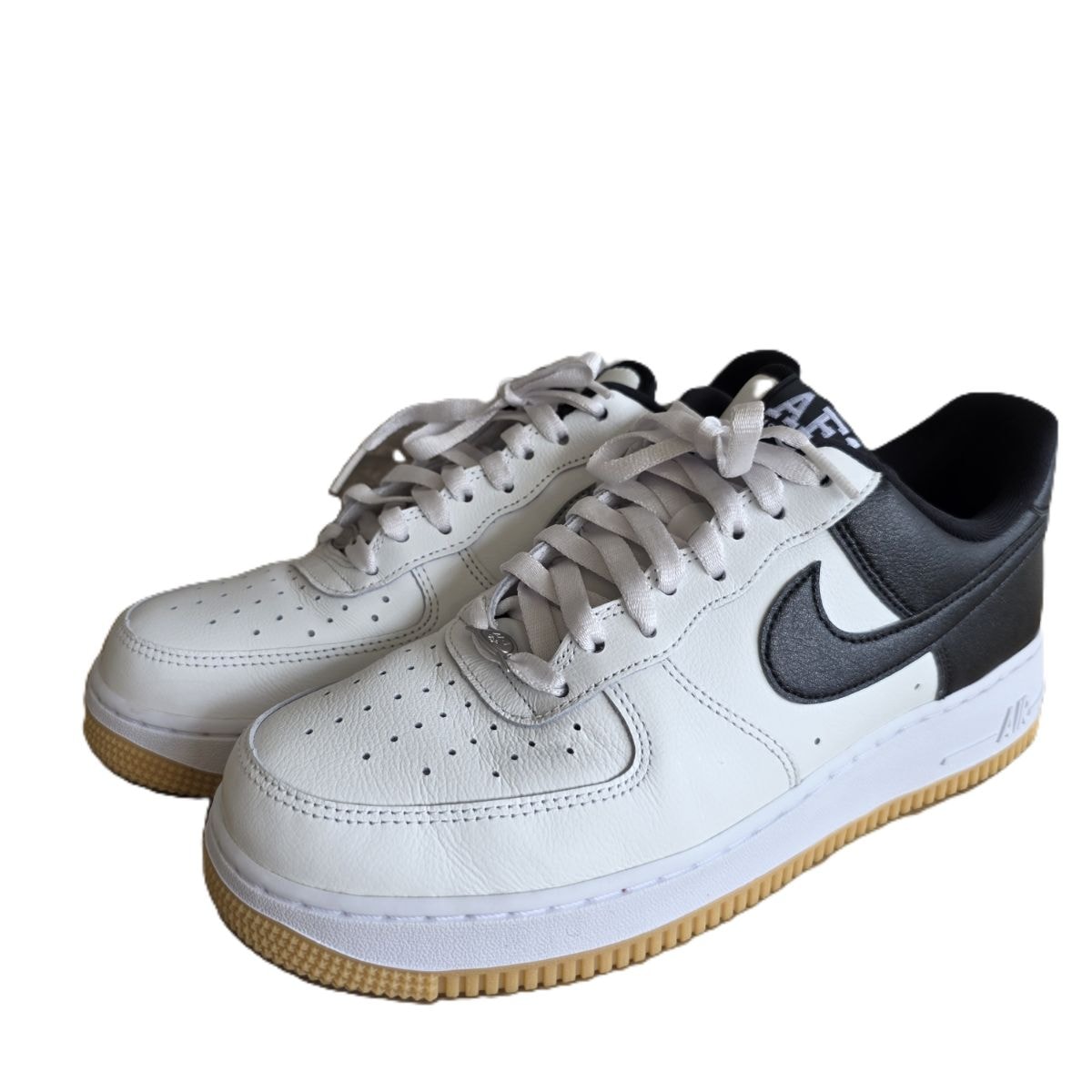 NIKE ナイキ AIR FORCE 1 ‘07 LV8 エア フォース 9.5 27.5cm スニーカー IB6847-100 ブラック シルバー ホワイト メンズ【中古】