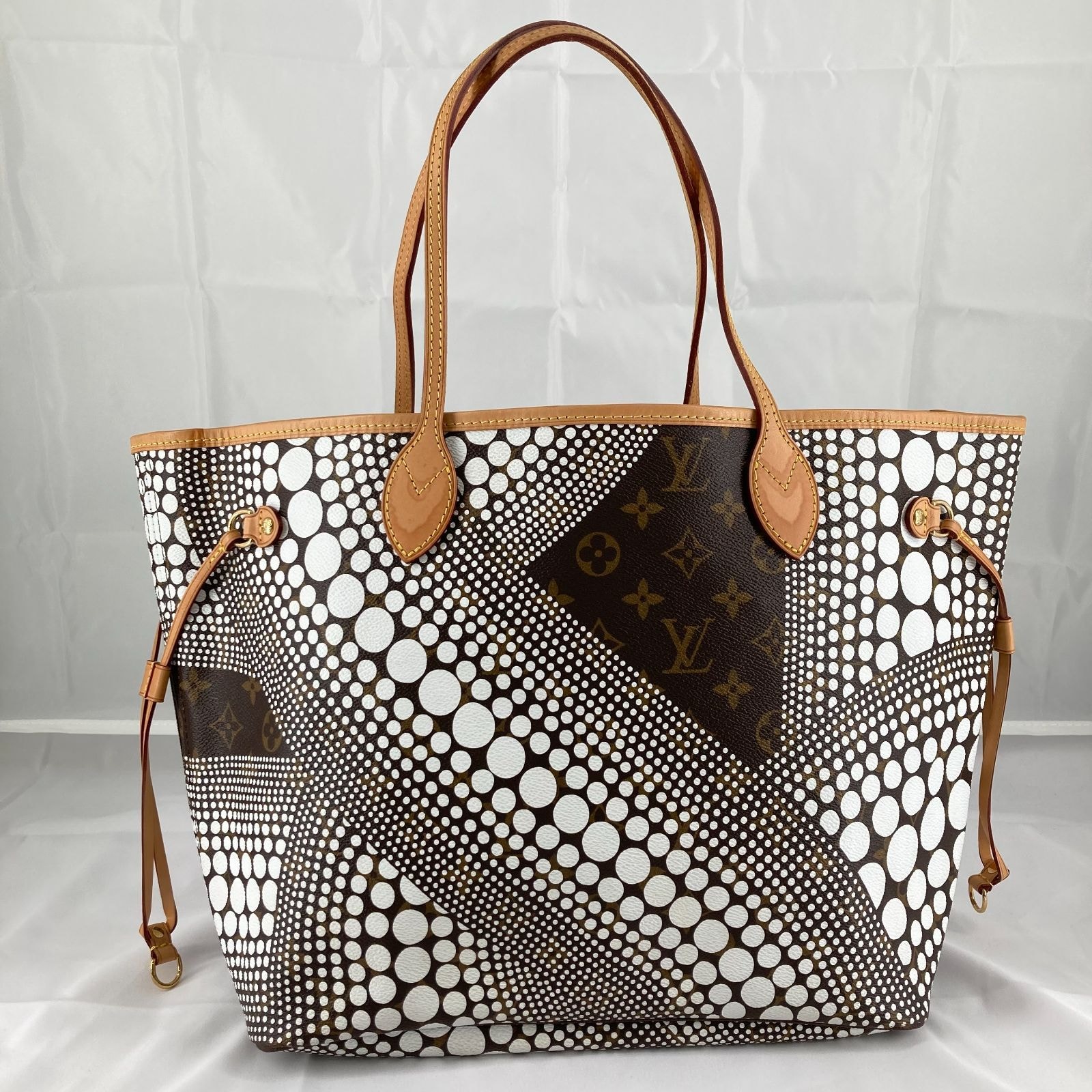 LOUIS VUITTON(ルイヴィトン) 草間彌生コラボ ネヴァーフルMM モノグラムウェーブ M40684 ブラウン/ホワイト