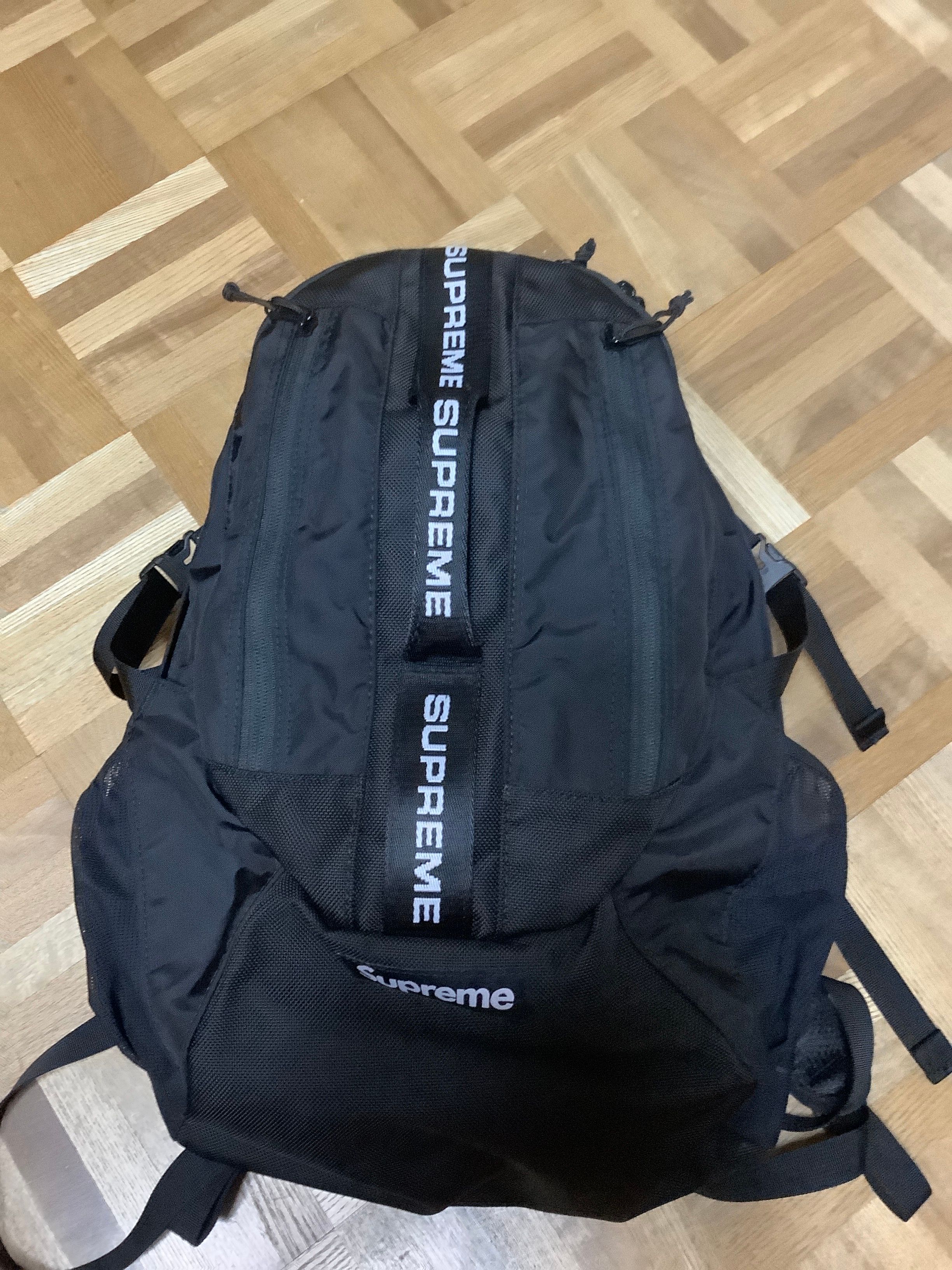 Supreme FW22 Backpack "Black"