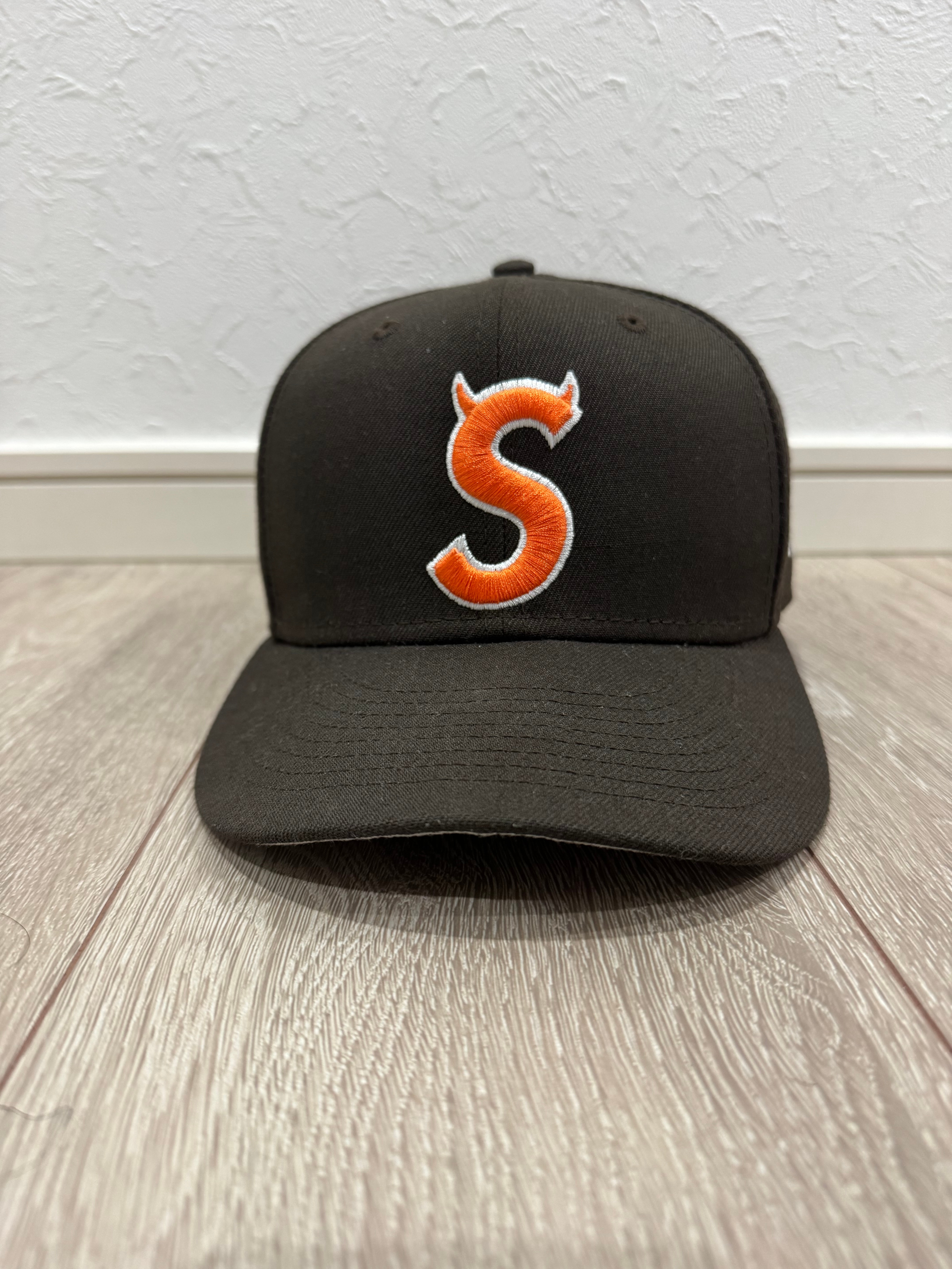 Supreme S Logo New Era "Brown" (22FW)