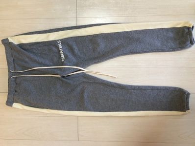 FEAR OF GOD Essentials Side Stripe Sweatpants "Grey"