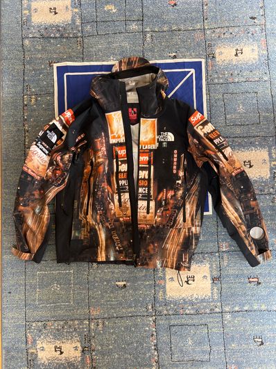 Supreme x The North Face Taped Seam Shell Jacket "Times square" NP52207I x NF0A82RK