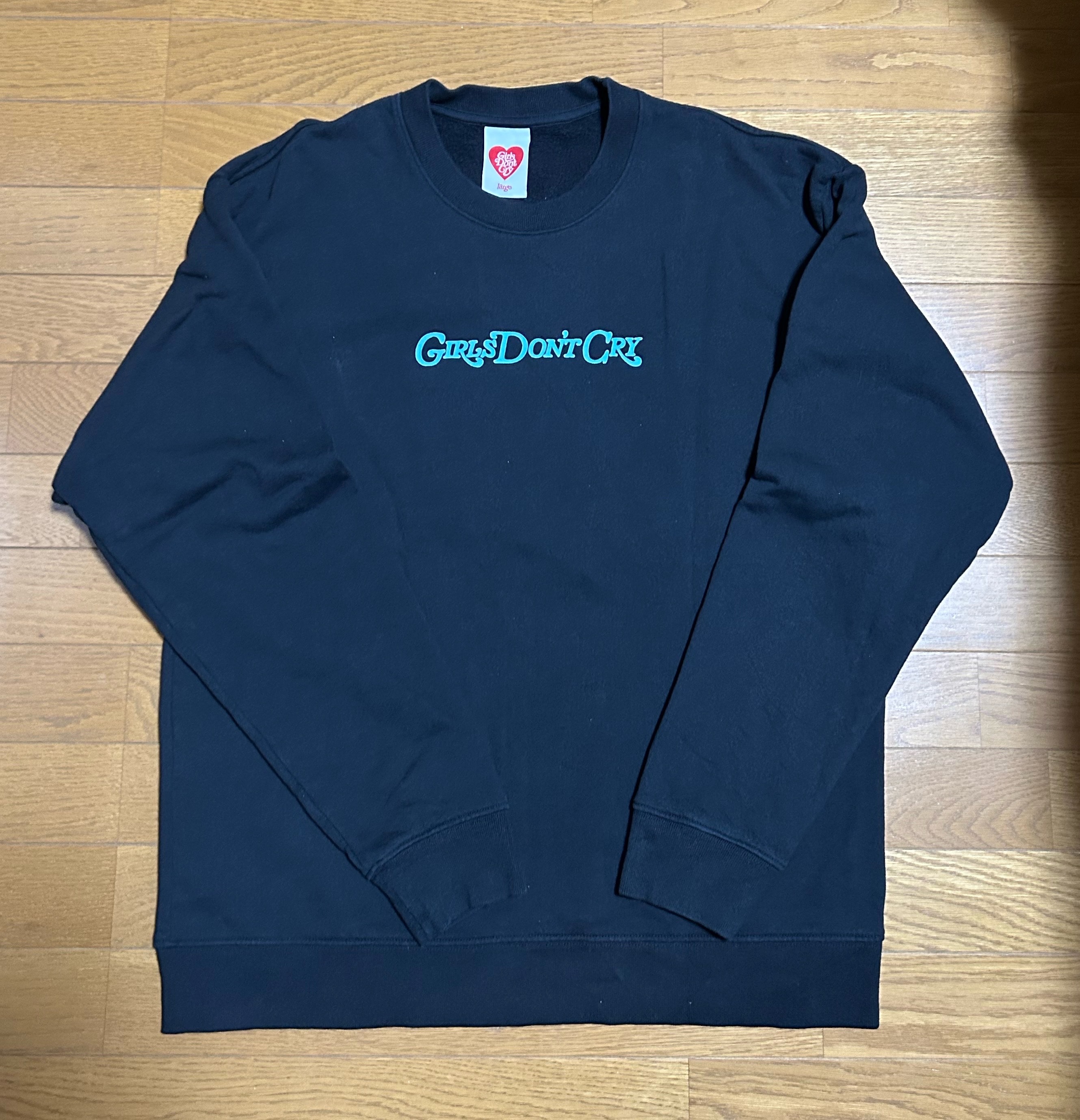 ガールズドントクライ エンジェル クルーネック "ブラック" / ヴェルディ